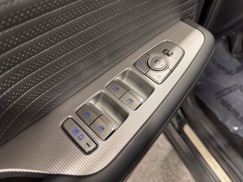 Used 2025 Hyundai Palisade Calligraphy image 24