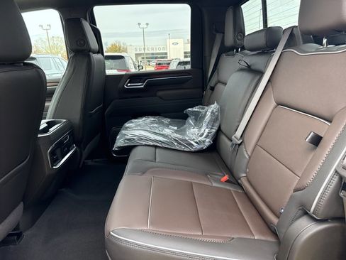 New 2026 GMC Sierra 3500 Denali w/ Denali Reserve Package image 6