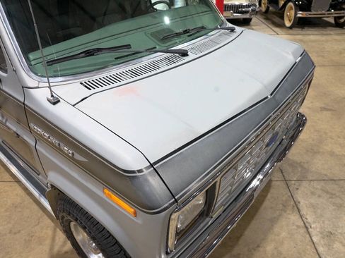 Used 1987 Ford E-150 and Econoline 150 RWD image 18