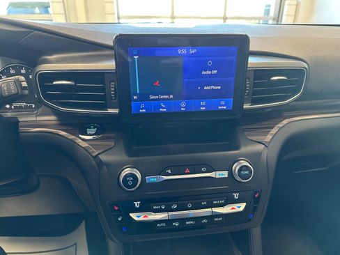 Used 2020 Ford Explorer Limited image 20