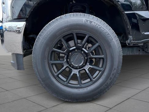 Used 2018 Ford F250 XL w/ STX Appearance Package image 10