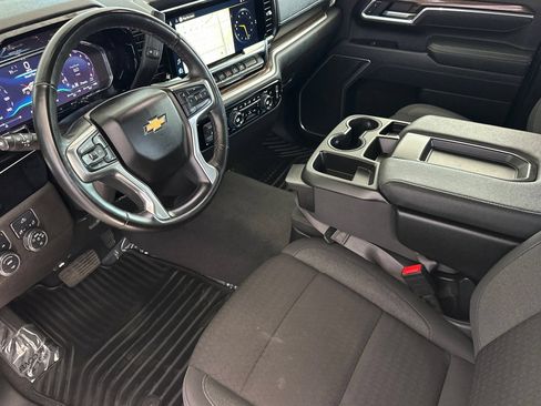 Used 2025 Chevrolet Silverado 2500 LT w/ Convenience Package AWD/4WD image 10