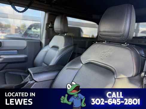 Used 2023 Ford Bronco Badlands image 7