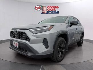 Used 2025 Toyota RAV4 LE video 1