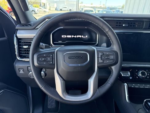 Used 2025 GMC Sierra 1500 Denali w/ Denali Reserve Package image 18