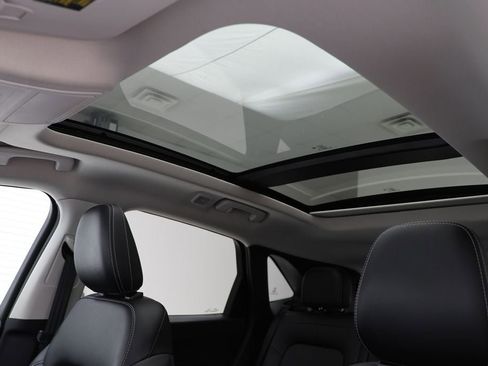 Used 2022 Ford Escape SEL image 17