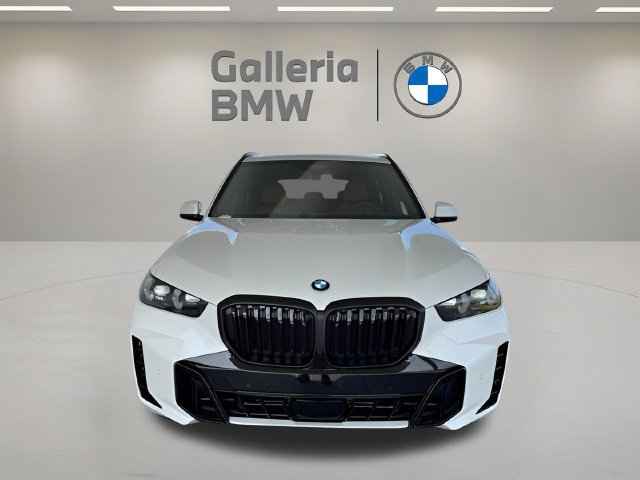Certified 2026 BMW X5 sDrive40i w/ M Sport Package RWD image 3