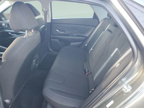 Certified 2024 Hyundai Elantra SEL w/ Convenience Package image 21