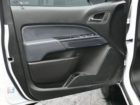 Used 2022 Chevrolet Colorado Z71 w/ Safety Package image 16