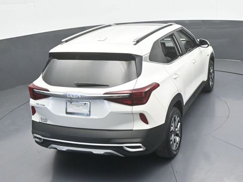 Used 2023 Kia Seltos EX image 54