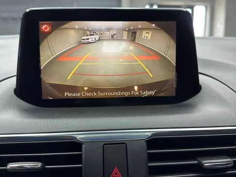 Used 2017 MAZDA MAZDA3 Grand Touring FWD image 20