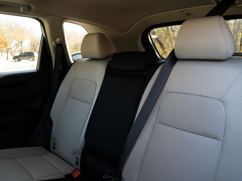 Used 2025 Honda CR-V EX image 18