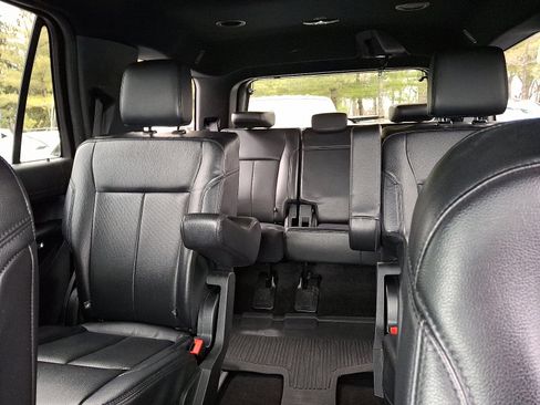 Used 2021 Ford Expedition XLT image 36