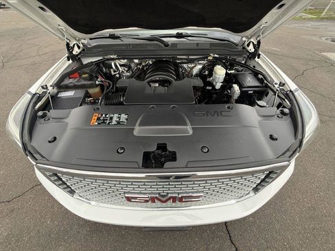 Used 2017 GMC Yukon XL Denali w/ Open Road Package image 40