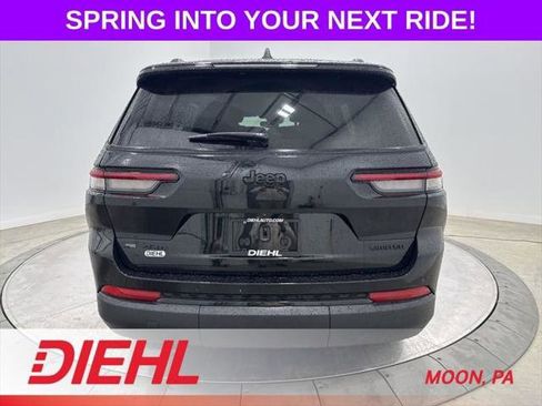 Certified 2023 Jeep Grand Cherokee L Limited w/ Black Appearance Package AWD/4WD image 6