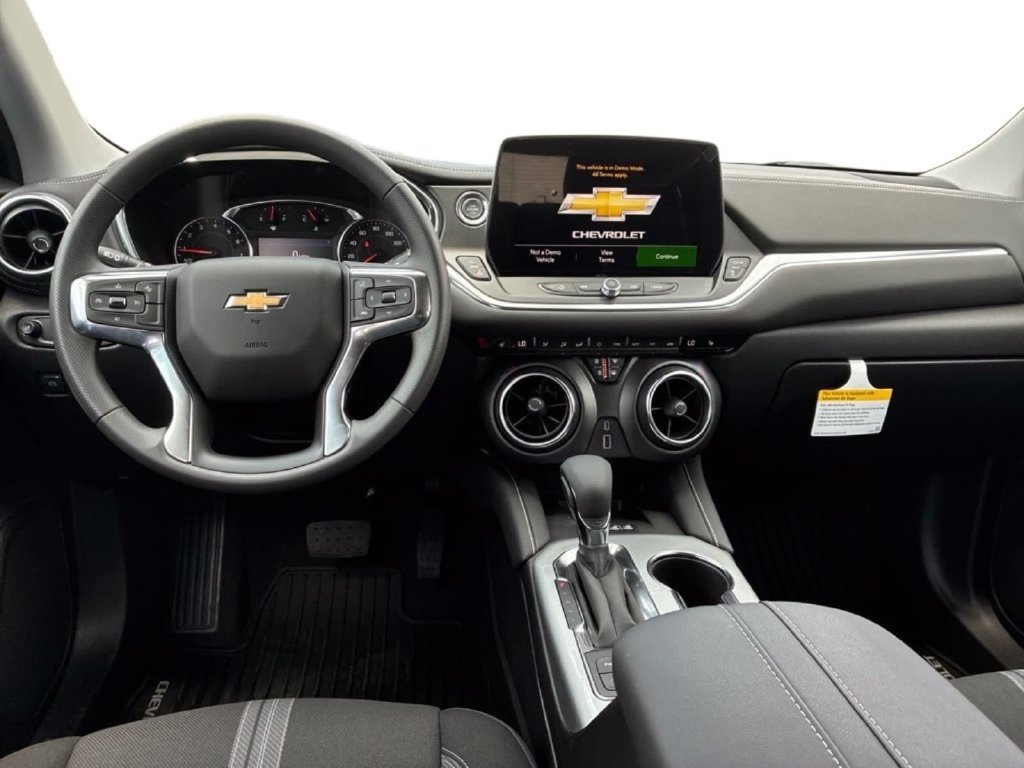 New 2026 Chevrolet Blazer LT w/ Convenience Package FWD image 14