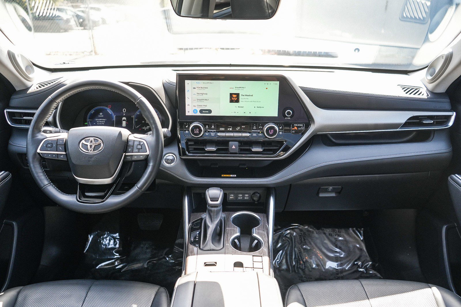 Used 2023 Toyota Highlander Limited AWD/4WD image 12