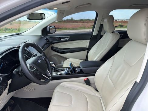 Used 2016 Ford Edge Titanium w/ Technology Package image 3