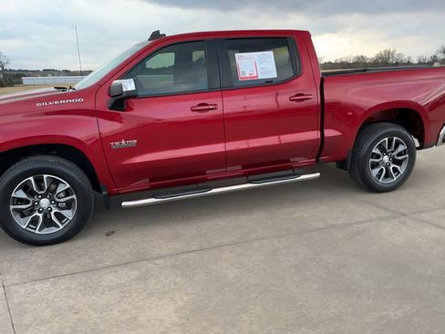 Used 2022 Chevrolet Silverado 1500 LT image 4