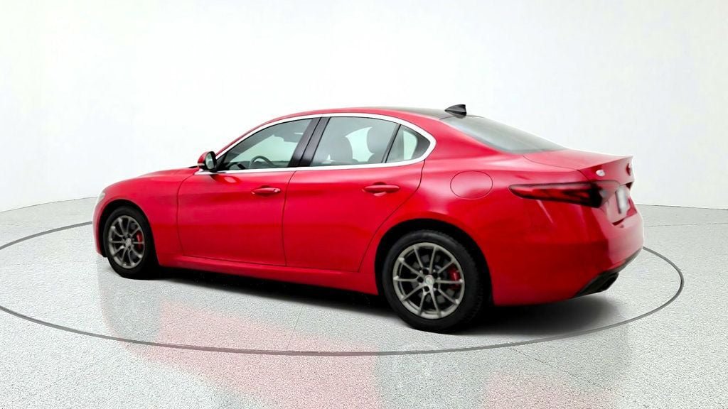 Used 2018 Alfa Romeo Giulia AWD w/ Cold Weather Package image 7