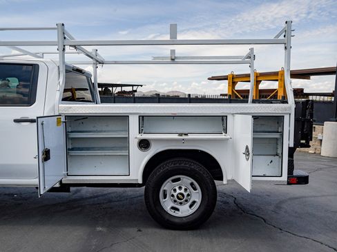 Used 2021 Chevrolet Silverado 2500 W/T w/ WT Convenience Package RWD image 12