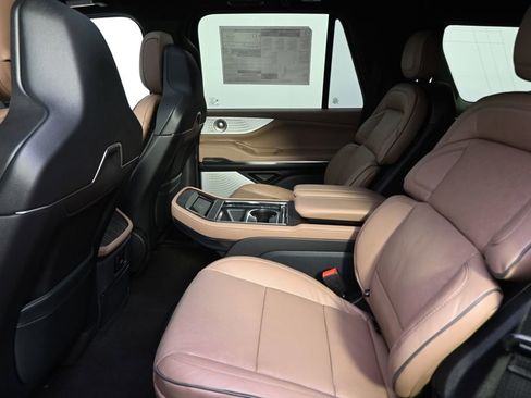 New 2026 Lincoln Navigator Black Label AWD/4WD image 21