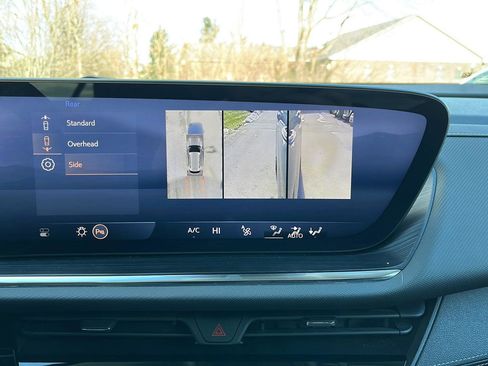 Used 2024 Buick Envision Preferred image 19