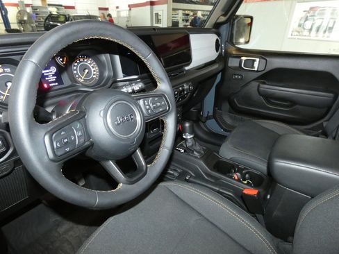 Used 2024 Jeep Wrangler Unlimited Sport image 8