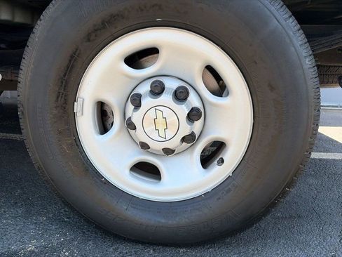 Used 2023 Chevrolet Express 2500 w/ Driver Convenience Package RWD image 30