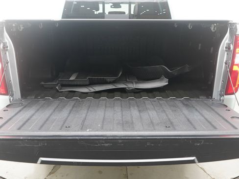 Used 2024 Chevrolet Silverado 1500 ZR2 image 18