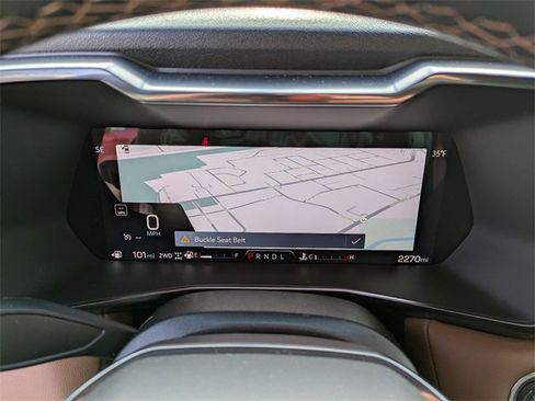 Used 2025 GMC Canyon AT4 image 10