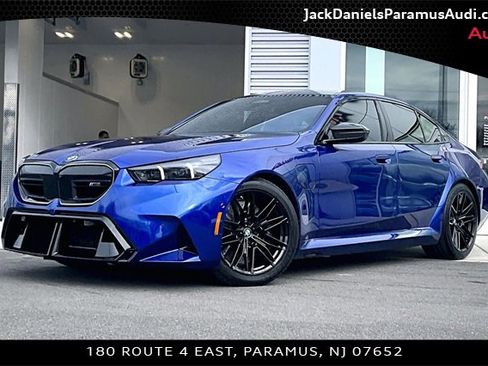 Used 2025 BMW M5 w/ Carbon Package image 1