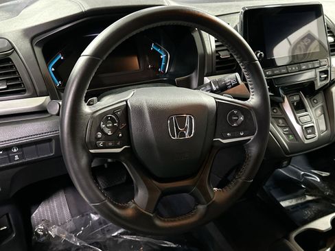 Used 2023 Honda Odyssey Sport image 18