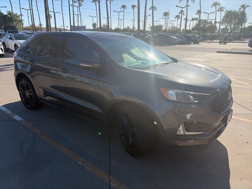 Used 2019 Ford Edge ST w/ Equipment Group 401A AWD/4WD image 3