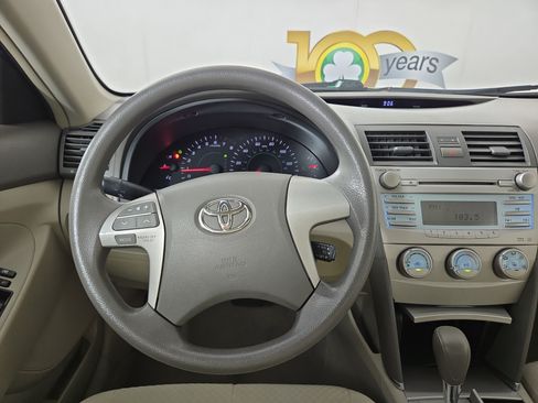 Used 2009 Toyota Camry LE FWD image 14