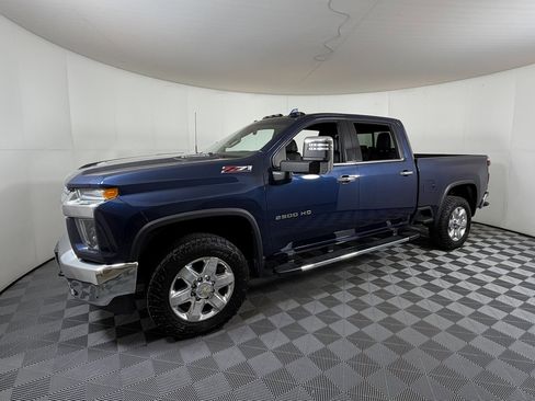 Used 2021 Chevrolet Silverado 2500 LTZ image 2