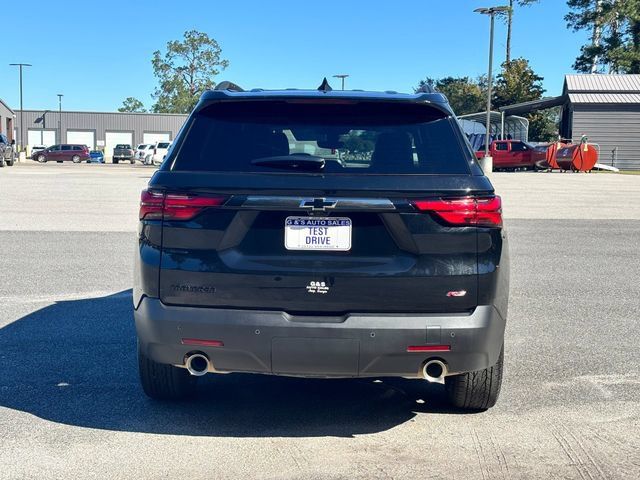 Used 2022 Chevrolet Traverse RS w/ LPO, 'HIT The Road' Package FWD image 6