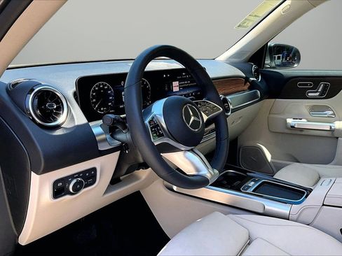 Used 2026 Mercedes-Benz GLB 250 image 19