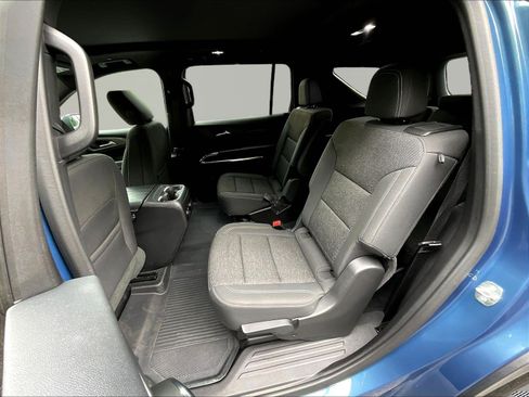 Used 2025 Chevrolet Traverse LT w/ Sun and Wheel Package AWD/4WD image 22