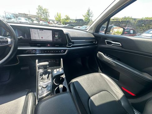 Used 2025 Kia Sportage EX w/ Premium Package AWD/4WD image 28