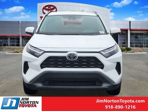 Used 2024 Toyota RAV4 XLE image 2