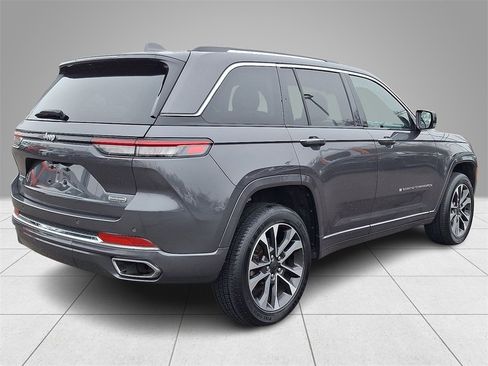 Used 2022 Jeep Grand Cherokee Overland image 4