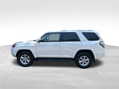 Used 2018 Toyota 4Runner SR5 Premium w/ Wilderness Package AWD/4WD image 2