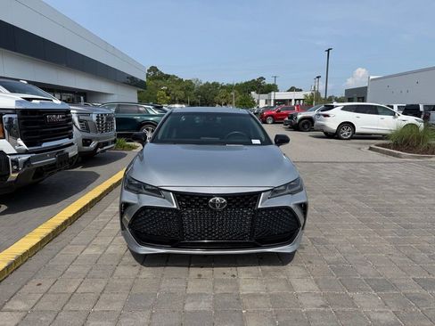 Used 2022 Toyota Avalon Touring w/ Advanced Safety Package FWD image 2