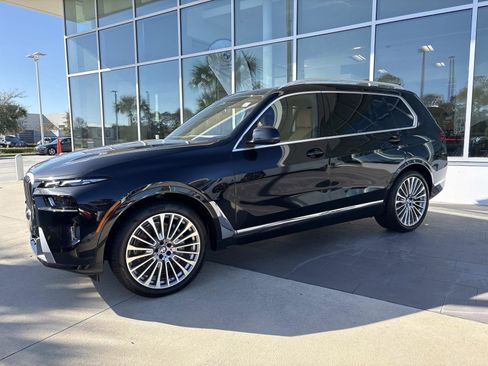New 2026 BMW X7 xDrive40i w/ Premium Package image 7