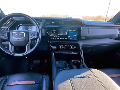 Used 2024 GMC Sierra 2500 AT4 w/ AT4 Premium Plus Package image 8