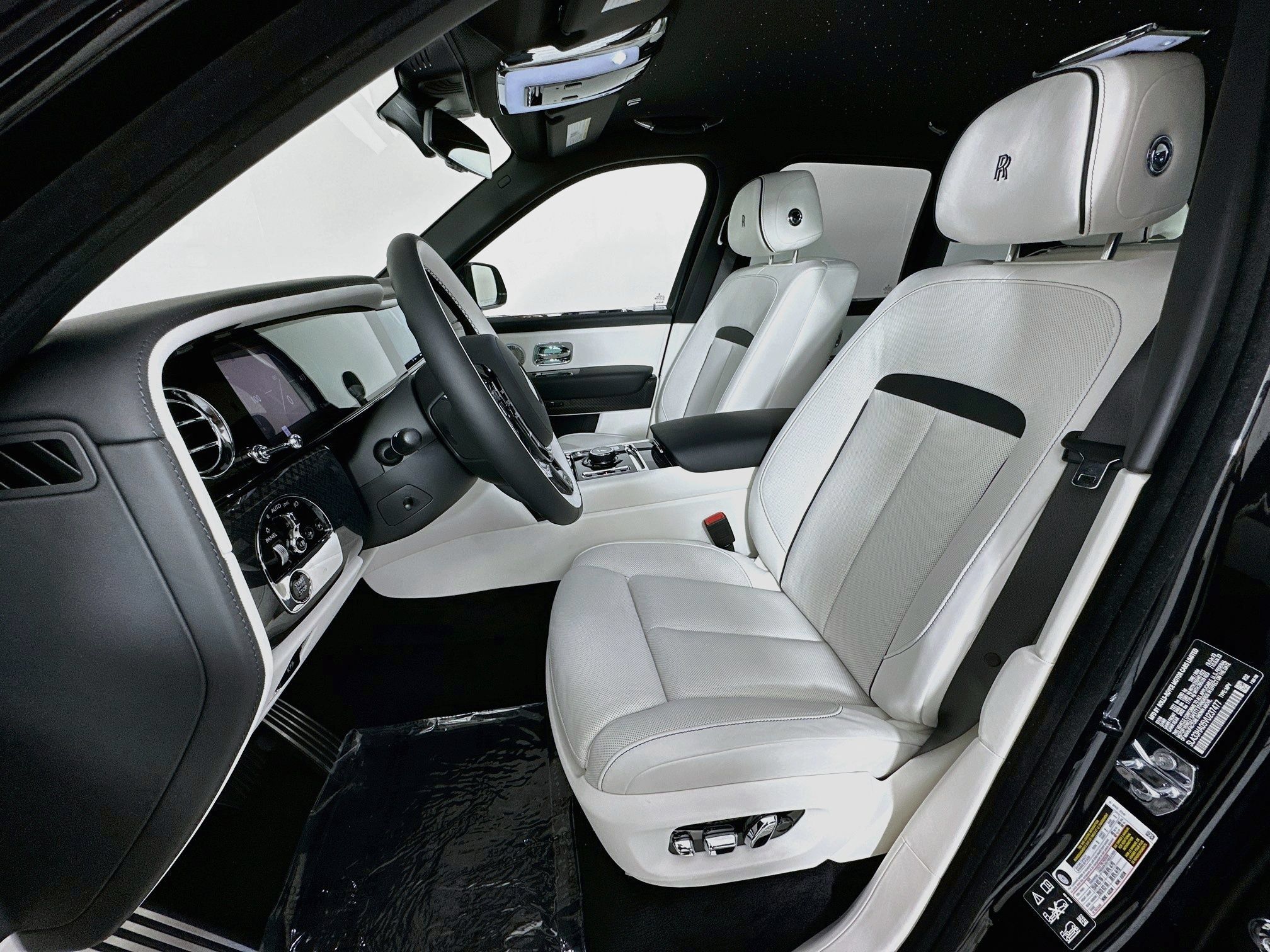 New 2027 Rolls-Royce Cullinan Black Badge AWD/4WD image 20