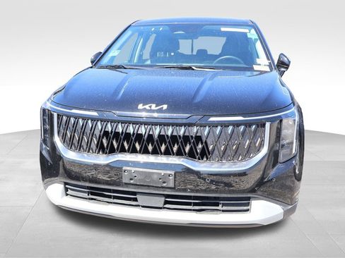 Used 2025 Kia Carnival FWD image 4