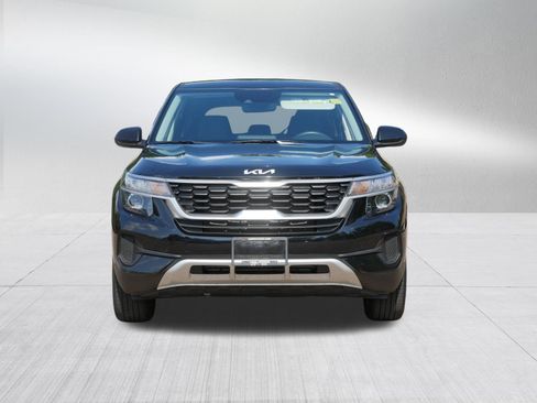 Certified 2023 Kia Seltos LX AWD/4WD image 2