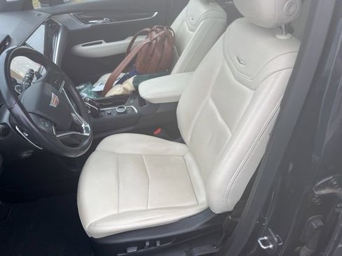 Used 2023 Cadillac XT6 Sport image 8